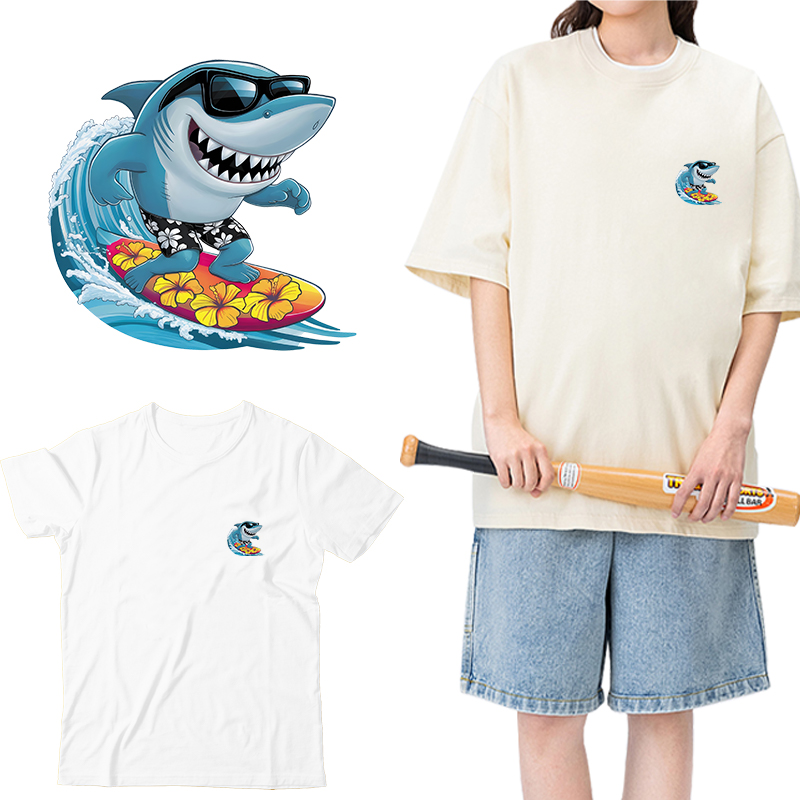 Interesting Sharks Surfing Iro - Iron On Patch recension och pris