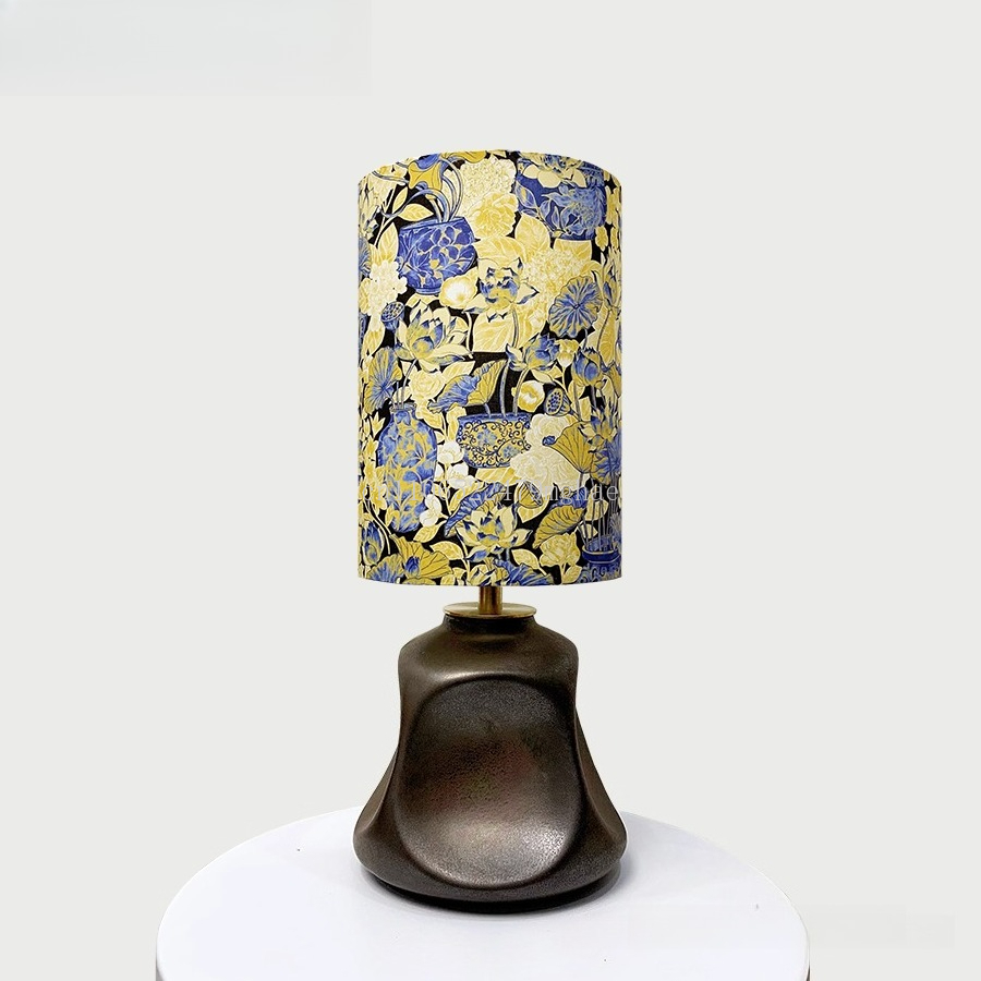 Gilded Liberty Fabric Table La - Century Textile & Sewing Supply By Owner recension och pris